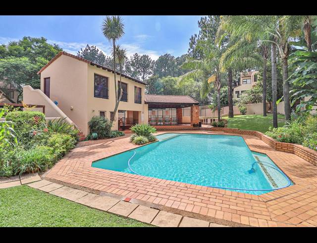 2 BEDROOM TOWNHOUSE FOR SALE IN BRYANSTON